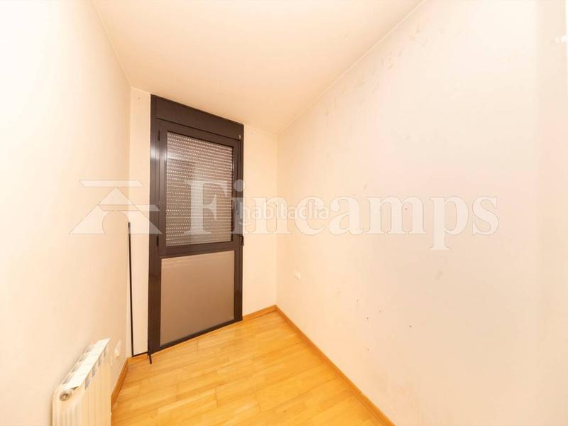 Foto 69ffd318-3557-47d2-842a-bf0acca97eb3. Piso  seminuevo de tres habitaciones con parking y trastero en gracia en Sabadell