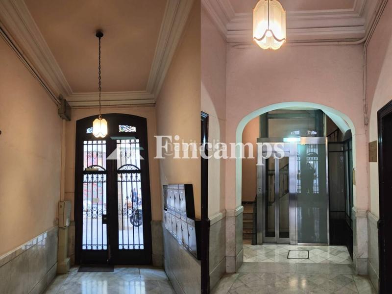 Foto 6949bfaf-8b34-482c-8271-c819dada89da. Pis a Raval Barcelona