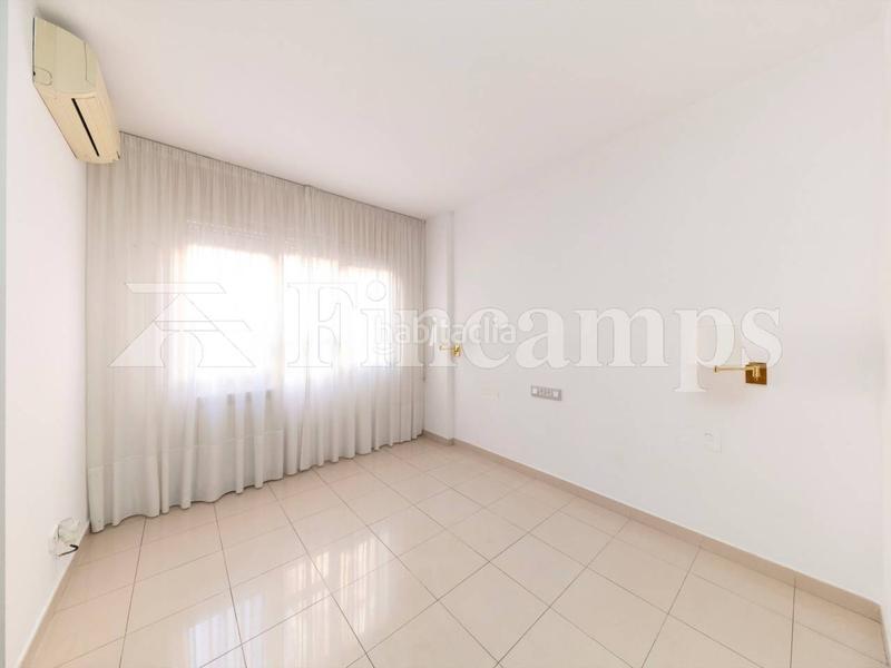 Foto 36672551-e238-4eb3-9e35-c09ff153fa94. Pis a zurbano 5 a Centre Sabadell