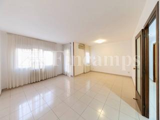 Piso  Zurbano 5. Ampli pis al centre de sabadell amb totes les comoditats