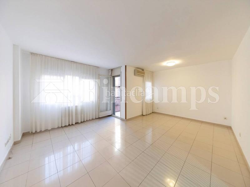 Foto 8e97189e-c7ac-45d4-b840-4f9091fbdb98. Pis a zurbano 5 a Centre Sabadell