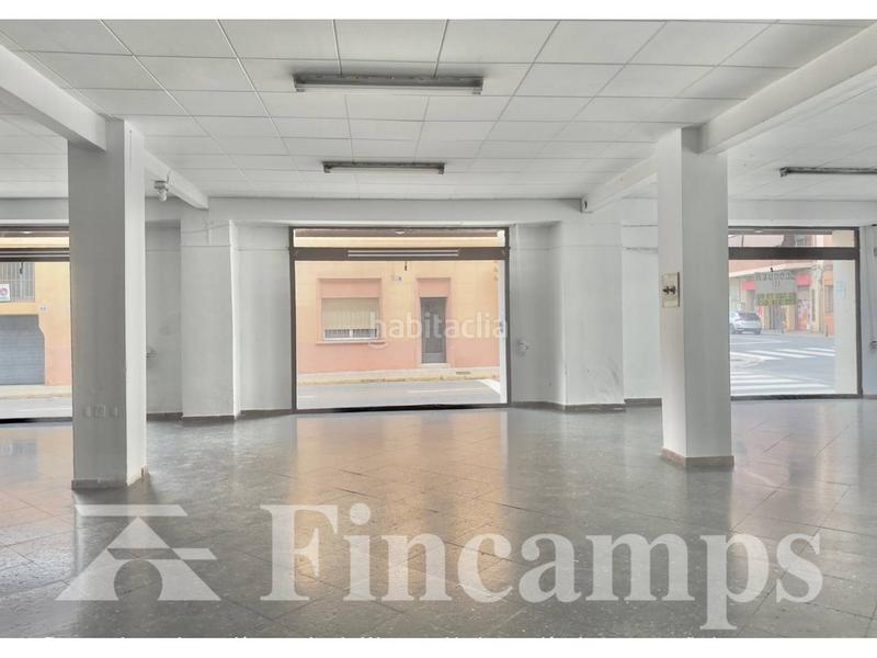 Foto 44c63673-3f9d-46f0-ad41-4d3736e239c7. Rent business premise in barcelona 26 in Gràcia Sabadell
