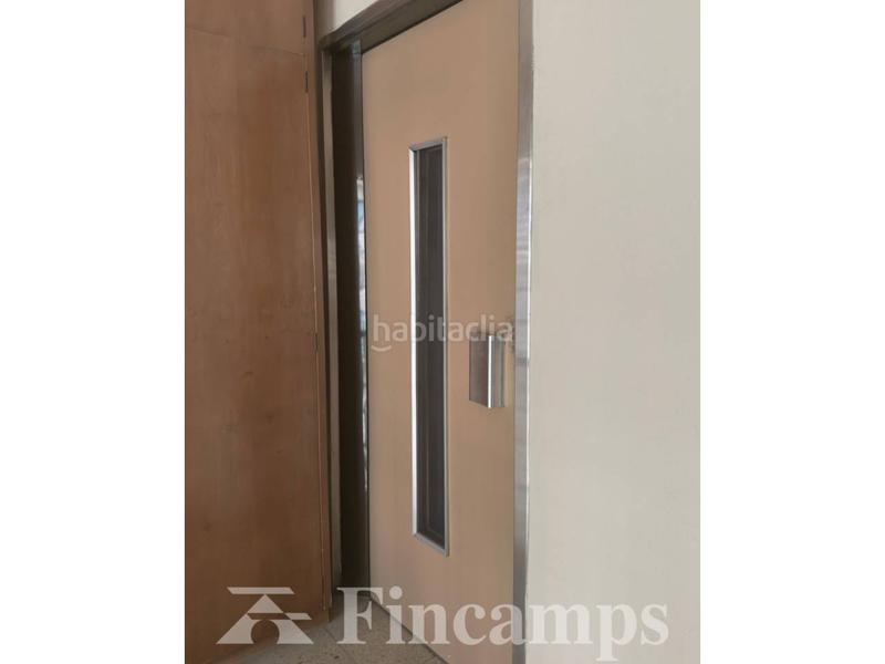 Foto a7fe4148-d4d2-42c9-92ac-6036899317a3. Rent business premise in barcelona 26 in Gràcia Sabadell