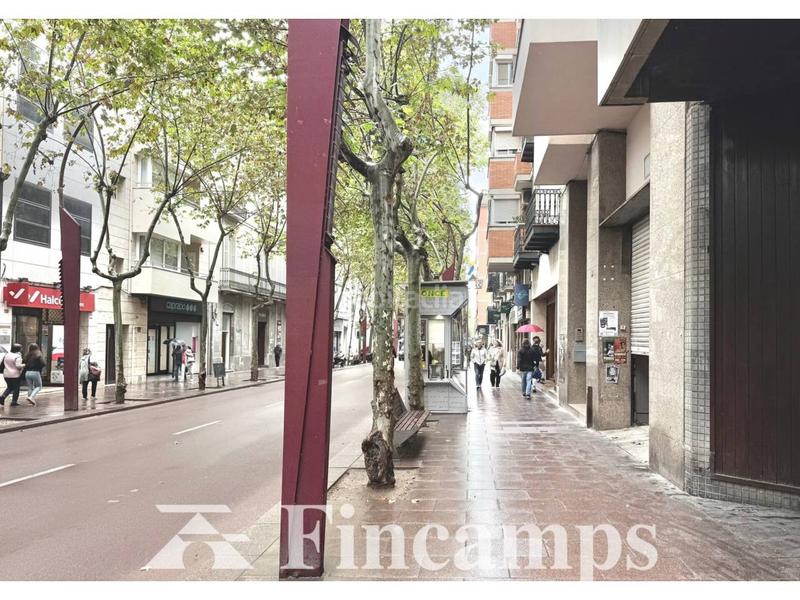 Foto 5722b281-86fa-4f08-9c16-6fe29b0e978e. Lloguer local comercial a Centre Sabadell