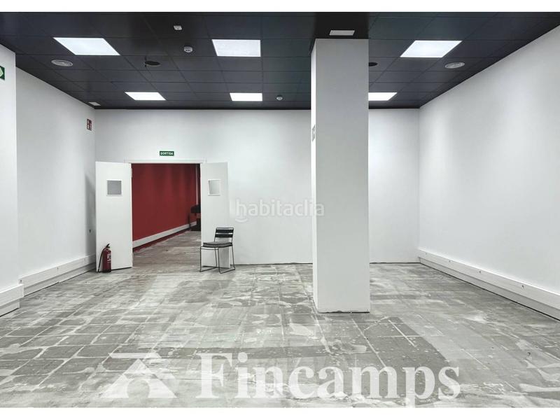 Foto 5f3fc9d2-b7f0-4680-980b-e51378288862. Lloguer local comercial a Centre Sabadell