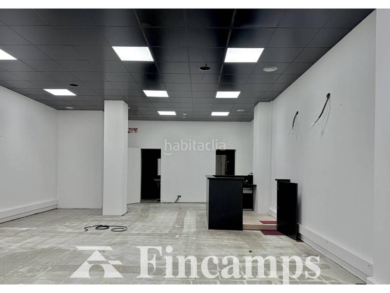 Foto aeb73e64-eafa-4059-86cd-4ab1bbb05a1b. Lloguer local comercial a Centre Sabadell