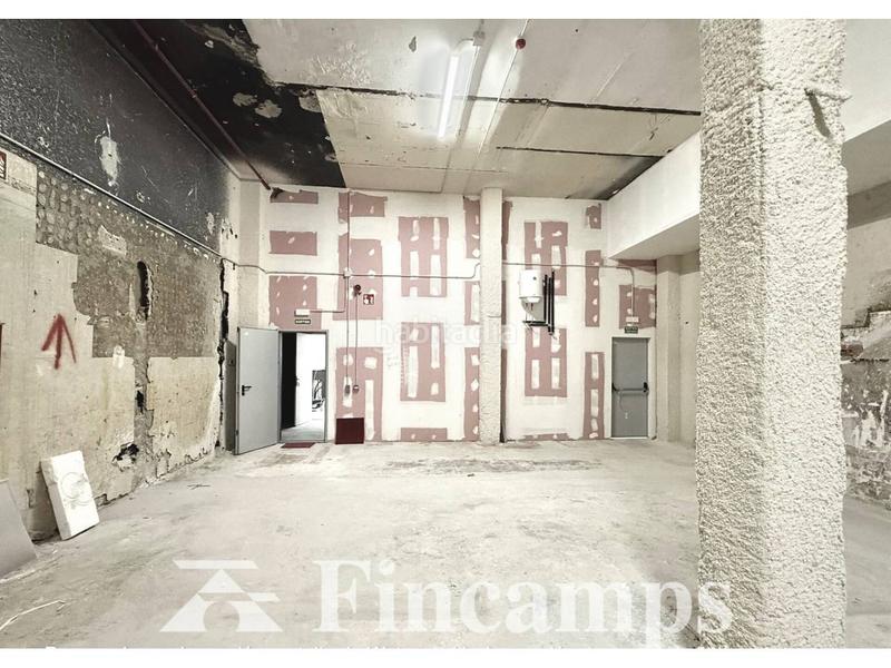 Foto f021a413-4796-49d1-9acb-7fe4a62e9ba1. Lloguer local comercial a Centre Sabadell