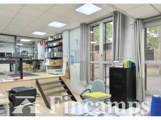 Locale commerciale in Viladomat