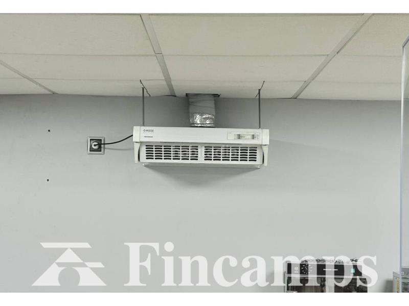 Foto 899f3537-1c56-421e-91fb-fe0cf74bf74a. Locale commerciale in Gràcia Sabadell