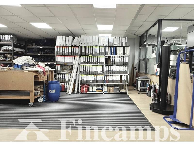 Foto aae8bad8-d6aa-48c5-84b9-4a06392b7ea9. Locale commerciale in Gràcia Sabadell