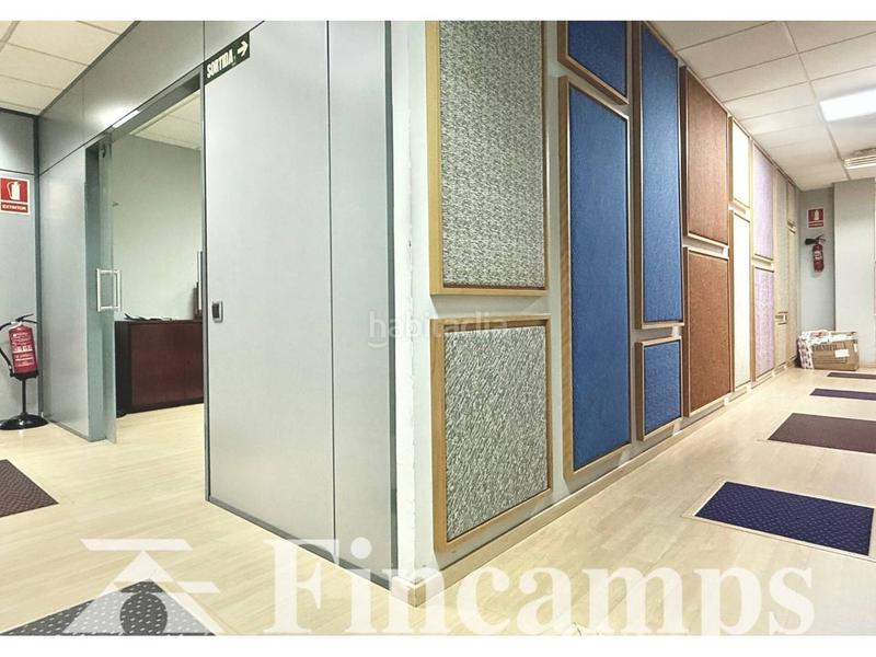 Foto e6ad6cc3-b924-4060-8f31-3ddefd94a3e9. Locale commerciale in Gràcia Sabadell