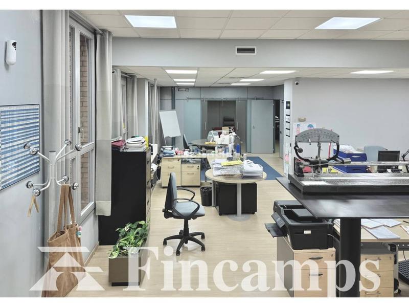 Foto fca48f14-9ab1-41c1-a523-e21be6686156. Locale commerciale in Gràcia Sabadell