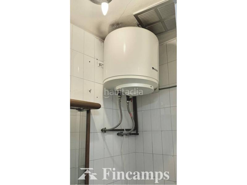 Foto 5c7362d3-f413-4145-81c5-f010ab887c48. Lloguer local comercial a Centre Sabadell