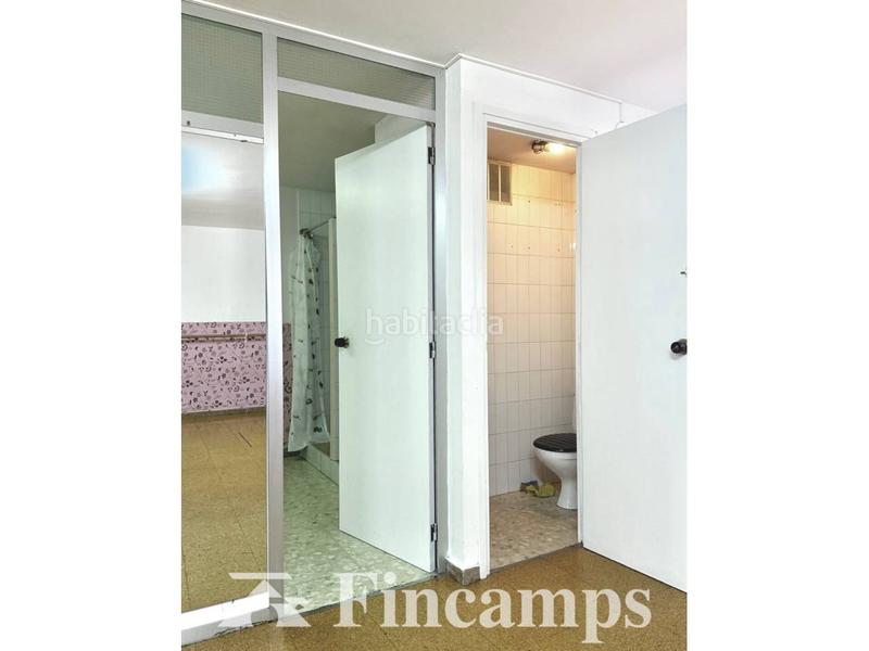 Foto d8cf9e04-21c2-47c6-957f-2916d83ae8b7. Lloguer local comercial a Centre Sabadell