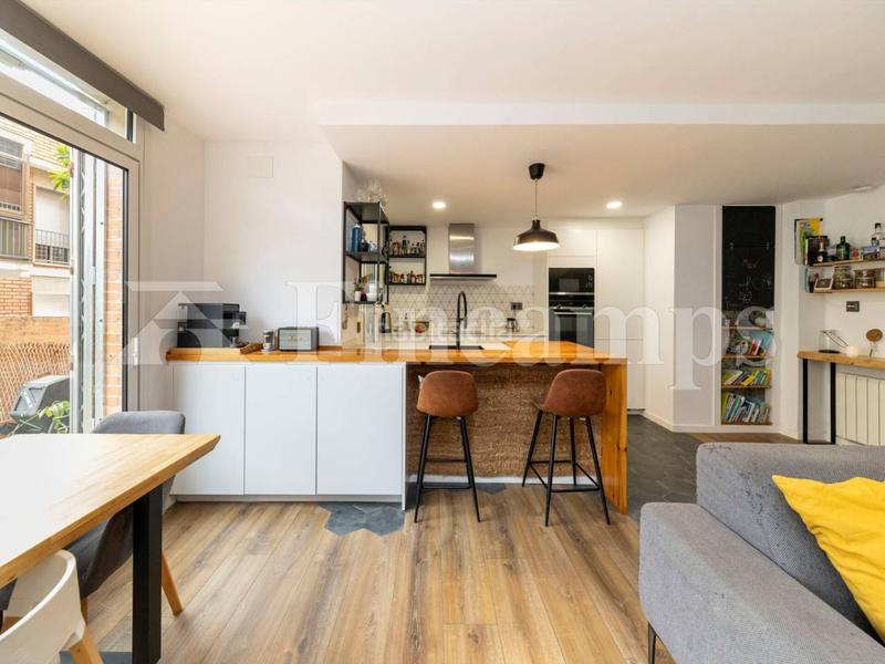 Foto 1230b968-ee27-47b5-9454-cc170da1549f. Appartamento con riscaldamento parcheggio in La Font d´en Fargues Barcelona