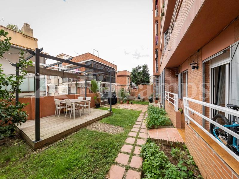 Foto 6bf2ad54-72c6-4aa8-94db-95e819f5348f. Appartamento con riscaldamento parcheggio in La Font d´en Fargues Barcelona