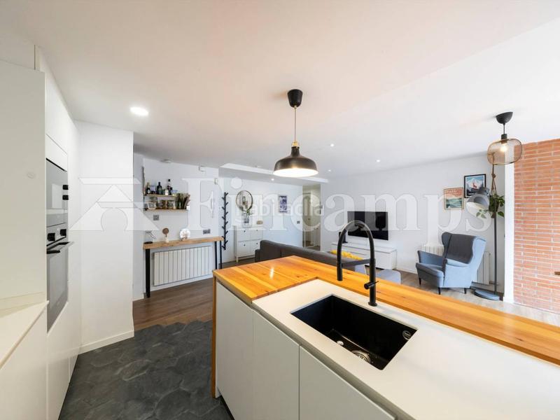 Foto 7c359b86-3811-432b-bd46-186ac5236c34. Appartamento con riscaldamento parcheggio in La Font d´en Fargues Barcelona