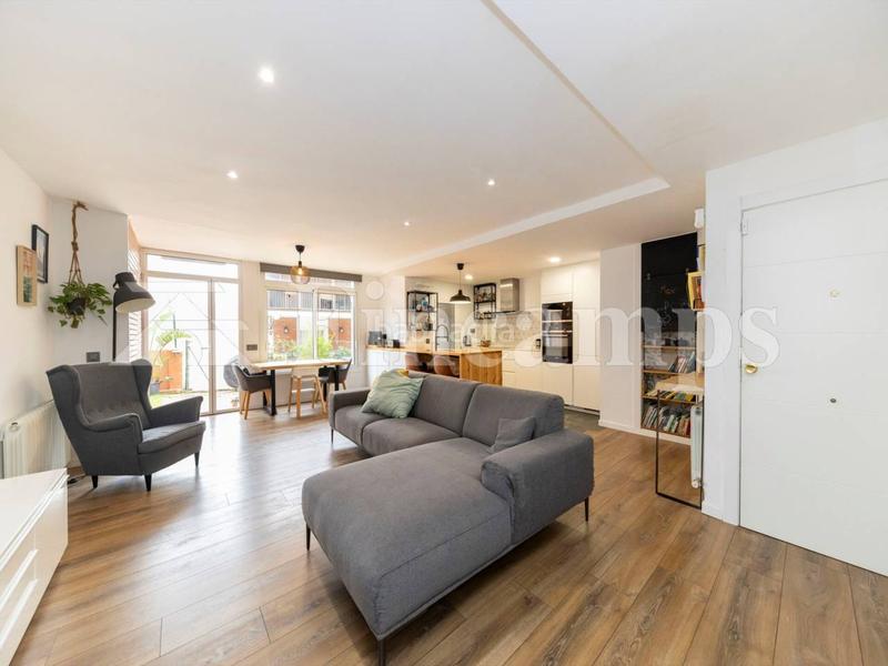 Foto f8dad2d4-3011-4d78-8073-d45cccf33f55. Appartamento con riscaldamento parcheggio in La Font d´en Fargues Barcelona