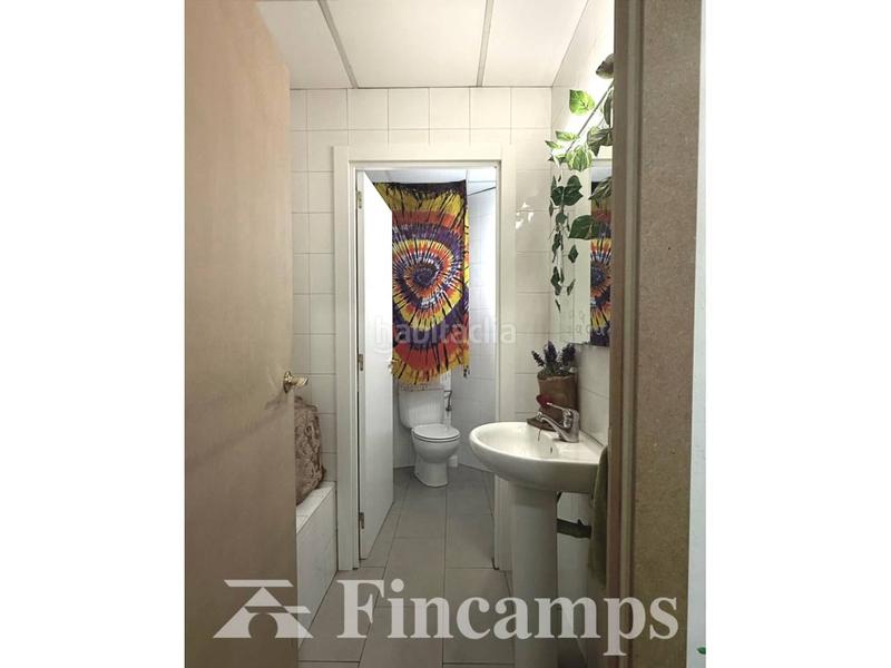 Foto 1f71245b-9a56-4e2a-8ac6-eaea7b526e32. Local comercial peluquería en venta en Sol i Padrís - Sant Oleguer Sabadell