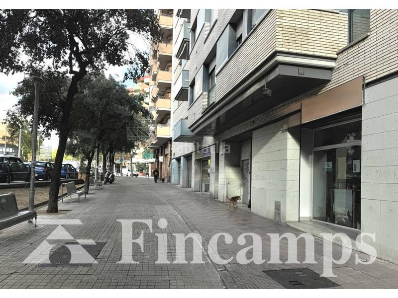 Foto 4a4f8be3-8eb4-49f9-81b5-9d67035d265d. Local comercial peluquería en venta en Sol i Padrís - Sant Oleguer Sabadell