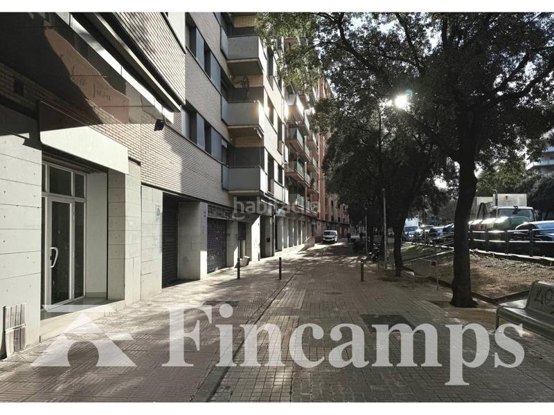 Foto 5a03aad9-920e-466a-8905-55aea7f4e0d0. Local comercial peluquería en venta en Sol i Padrís - Sant Oleguer Sabadell