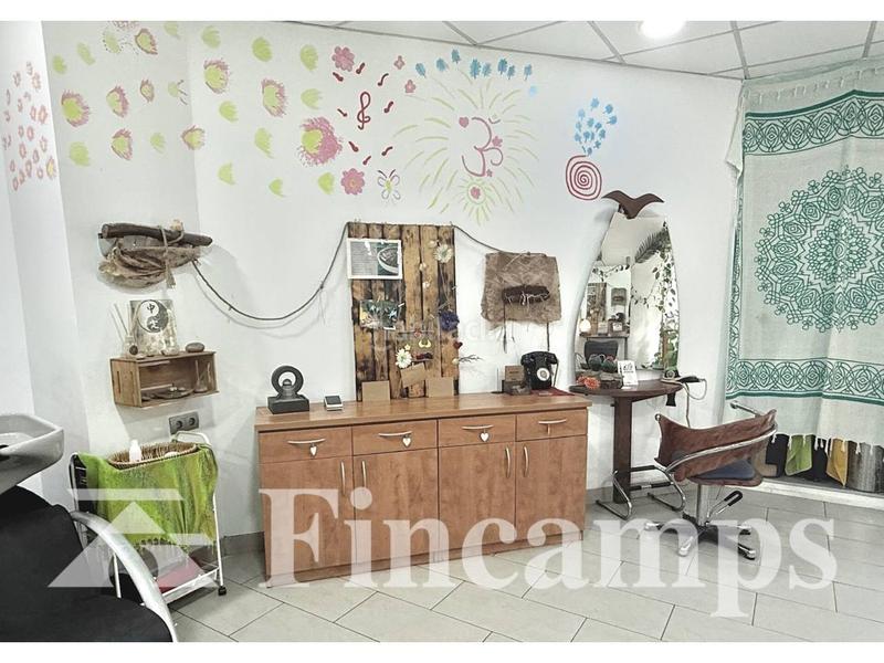 Foto b7107ef4-9307-413c-abaf-5b9c023fd532. Local comercial peluquería en venta en Sol i Padrís - Sant Oleguer Sabadell
