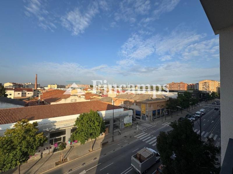 Foto 2692b8a1-87a8-4b37-989e-effeccbccd51. Dachwohnung in vallès 30 in Centre Sabadell