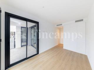 Piso  Pare sallarés 177. Amplio piso, muy luminoso con parking en el centro de sabadell