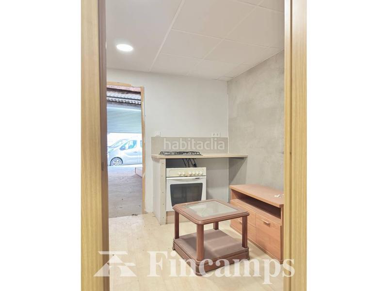 Foto 87c83c56-5d18-4d53-8379-59fd2cfb4f4c. Local comercial a Creu de Barberà Sabadell