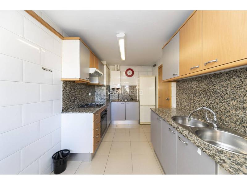 Foto 2601e862-b63b-4366-bfa9-6ff3b5d1a8f4. Appartamento con riscaldamento parcheggio in Centre Sabadell