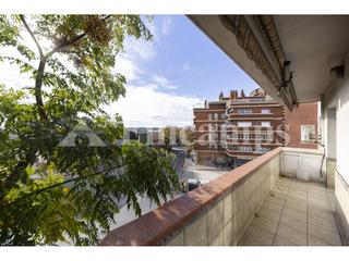 Appartement  Calle brutau. Ampli pis de 4 hab. amb vistes despejades i molt lluminós