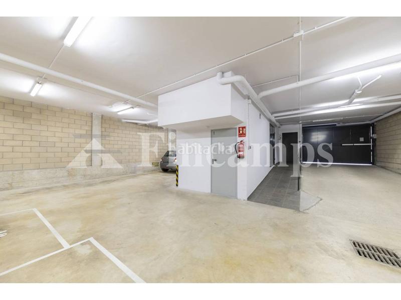 Foto 17fb315c-d2d8-48f7-b0f6-43054130f0a0. Appartement avec chauffage parking dans Centre Sabadell