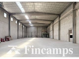 Miete Fabrikhalle in Camino can quadres 1. Nave industrial en alquiler en eixamplesant oleguer08203