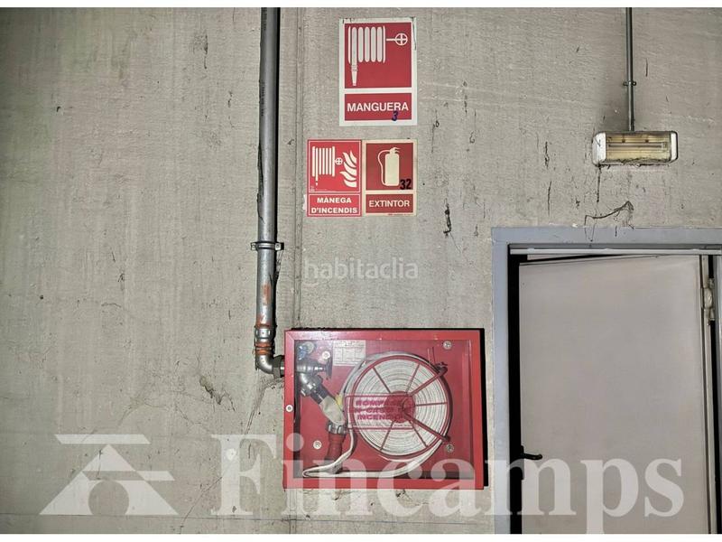 Foto b0ee37c4-3a0b-4cba-9946-98dd8f5212a0. Alquiler nave industrial en can quadres 1 nave industrial en alquiler en eixamplesant oleguer08203 en Sabadell