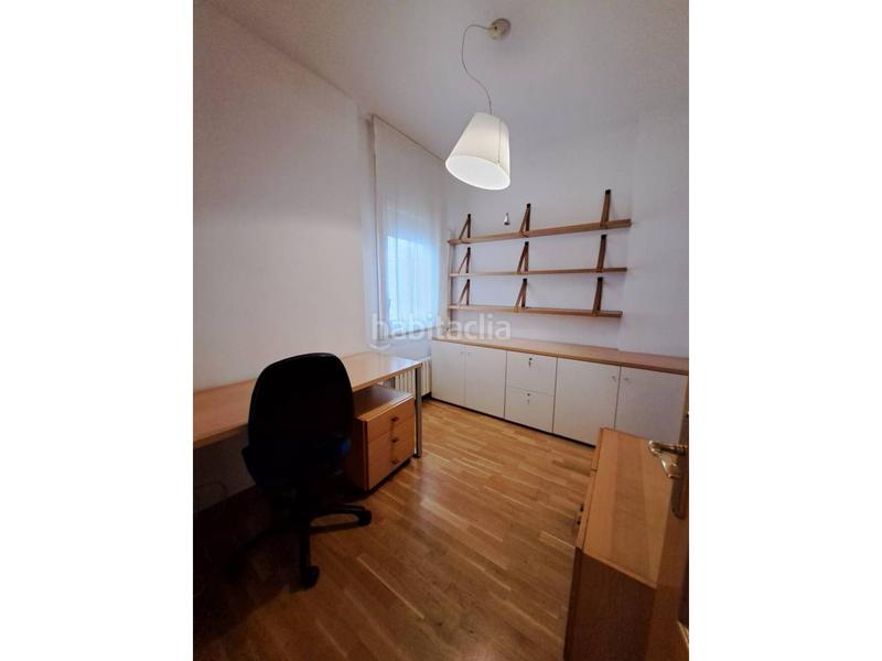 Foto 7fac1c80-556d-42bb-8907-7a7ea053d4f2. Miete etagenwohnung mit heizung parking in Centre Sabadell