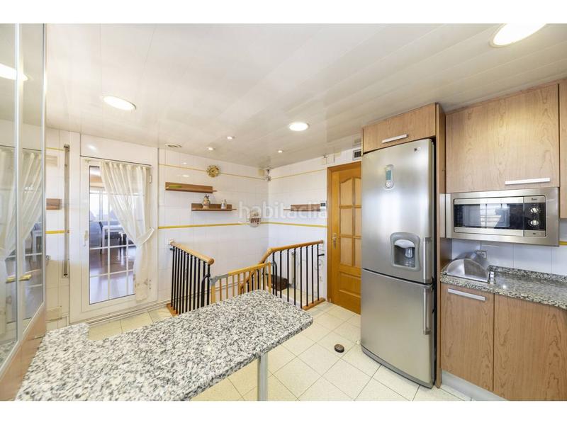 Foto 0c6bdd3b-4a48-4366-98f2-33c13cae9b76. Penthouse with heating parking in Centre Sabadell