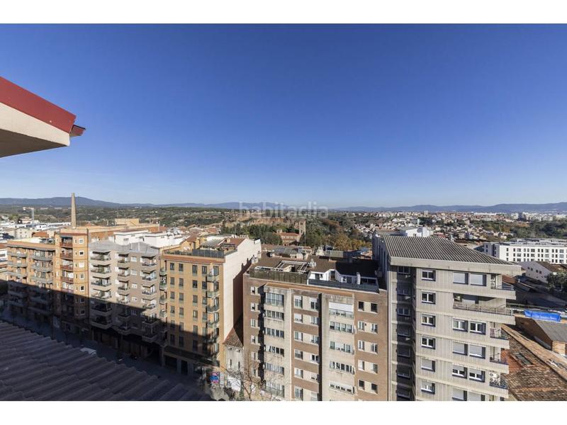 Foto 24a03ca4-db70-49ef-8278-8021a2c115cf. Penthouse with heating parking in Centre Sabadell