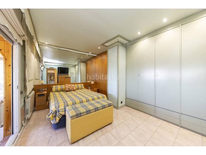 Foto 3a5798fc-34de-41ee-a47e-a31b89c24015. Penthouse with heating parking in Centre Sabadell