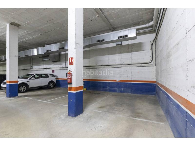 Foto 4e624920-c722-476a-ad5e-4e04b79ffc62. Penthouse with heating parking in Centre Sabadell