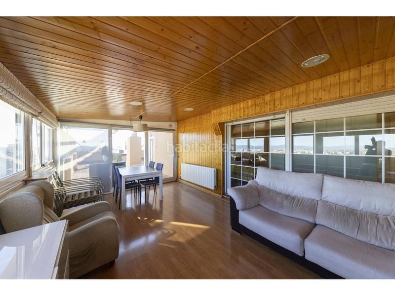 Foto a8174479-0f58-431f-a8ee-d72555cd2ce5. Penthouse with heating parking in Centre Sabadell