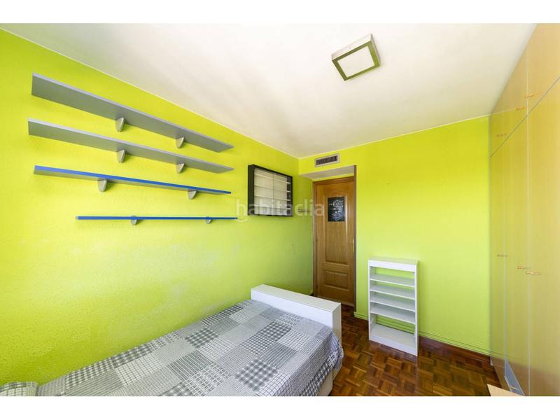 Foto e05bc988-4a8f-4e27-b3f4-57147045ea30. Penthouse with heating parking in Centre Sabadell