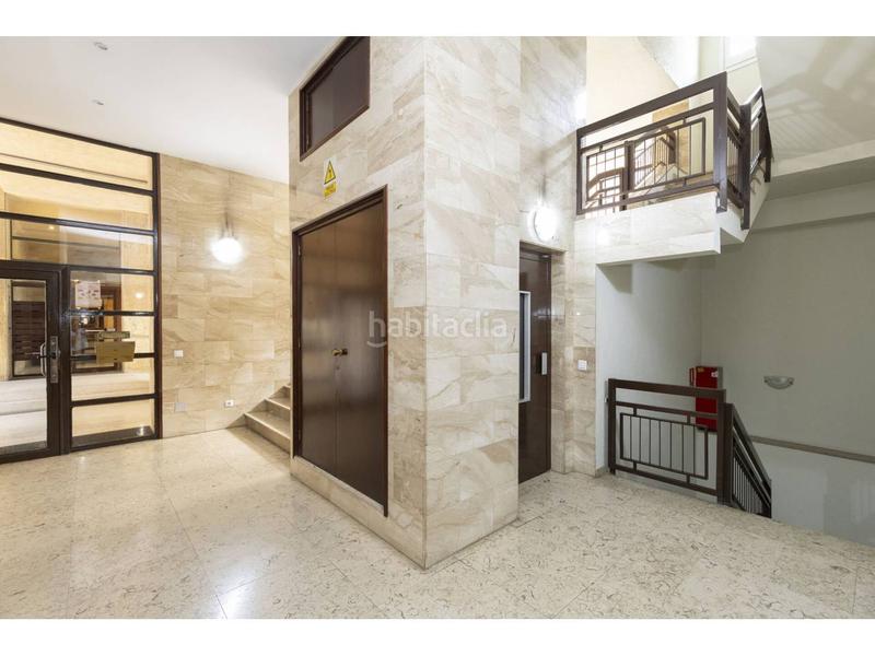 Foto f849b7cb-8bae-4e56-8f08-812627c2f5c9. Penthouse with heating parking in Centre Sabadell