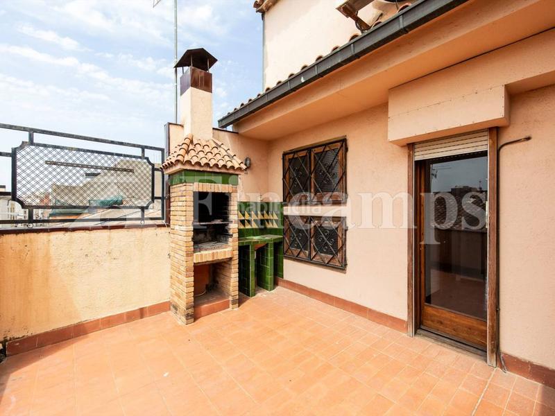 Foto 432c304f-70d7-405c-827b-e382c676d9a6. Maison avec parking dans Centre Sabadell