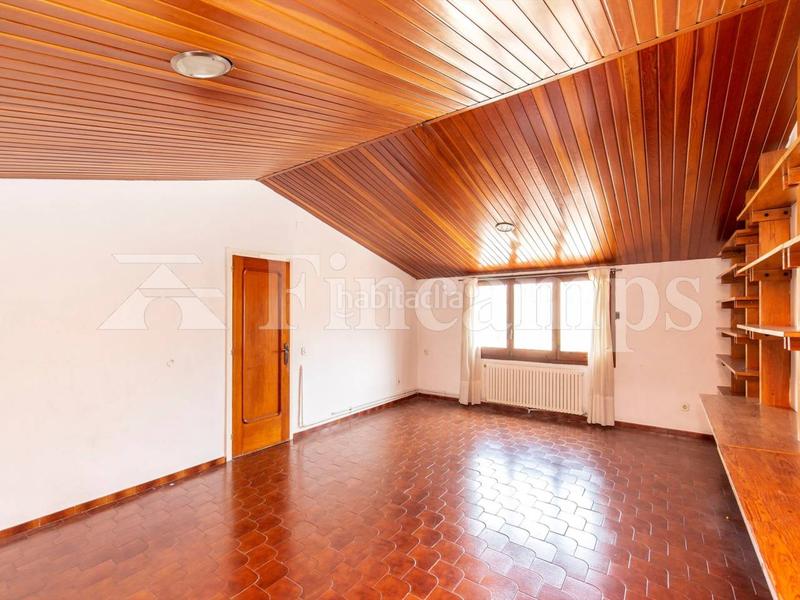 Foto 63d9e4e7-e182-483e-8941-c27f2fcc3810. Maison avec parking dans Centre Sabadell