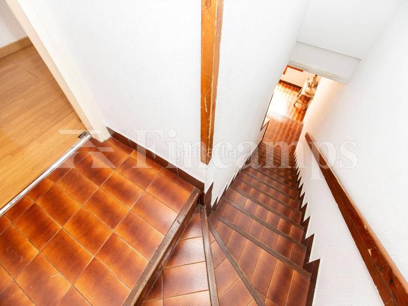 Foto 915341f5-c6fb-455d-b749-e55a54e97a8a. Maison avec parking dans Centre Sabadell