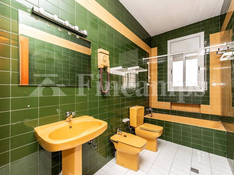 Foto 9bb55a48-ae66-47ea-b7ab-880b0be9de8e. Maison avec parking dans Centre Sabadell