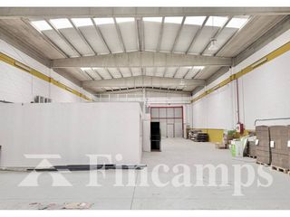 Miete Fabrikhalle  Calle olot. Impresionante nave en castellar