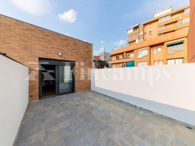 Foto 80b0651d-9dfc-4eb4-8620-8c0e4c1c6398. Casa amb calefacció aparcament piscina a Creu de Barberà Sabadell