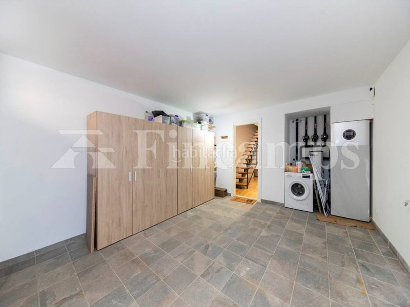 Foto c2e348eb-7c46-4104-ad3a-72746c132513. Casa amb calefacció aparcament piscina a Creu de Barberà Sabadell