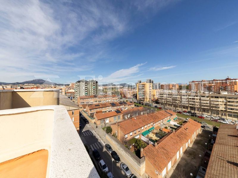Foto 98c66bb2-3d23-423d-a375-85225d471993. Pis a calle ovidi 13 a Can Rull Sabadell